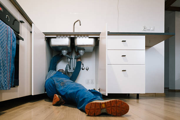 Professional Drain Cleaning technician working in Elmwood Park, IL